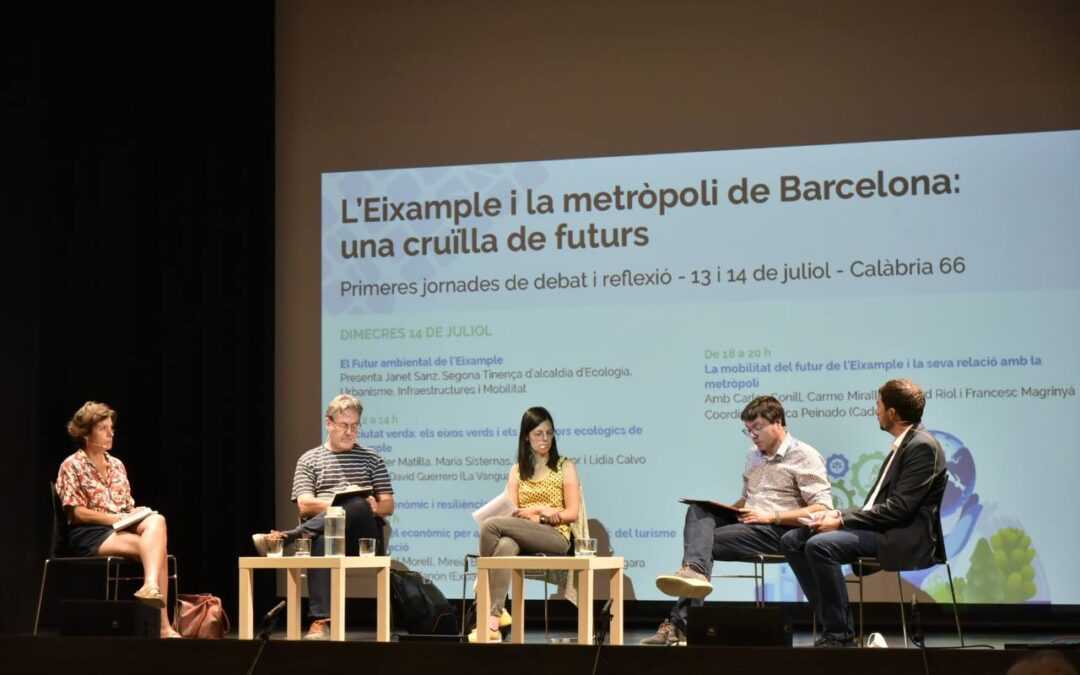 Imagen de los ponentes en la jornada el futuro ambiental en el eixample